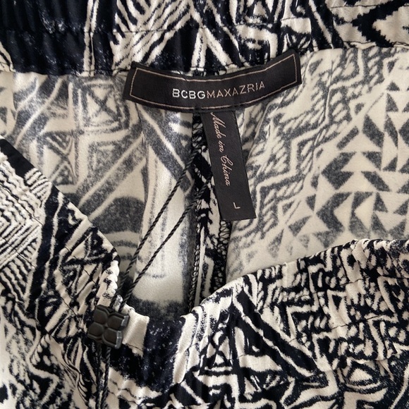 BCBG shorts - Picture 3 of 7